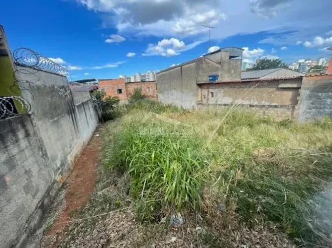 Compre Lote Terreno em Santa Terezinha por R 380000