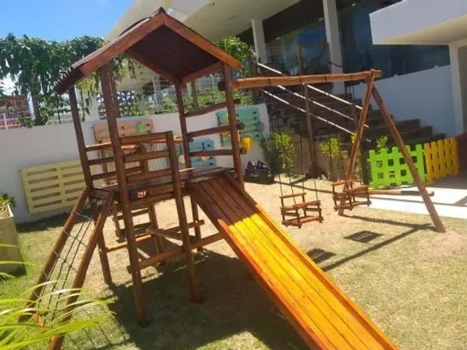 Playground em Eucalipto Tratado com ótimo acabamento e valor