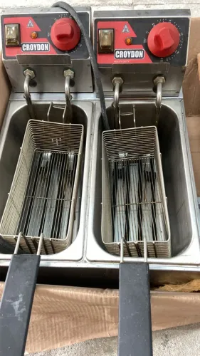 Fritadeira elétrica 2 cubas 3 litros cada 220v
