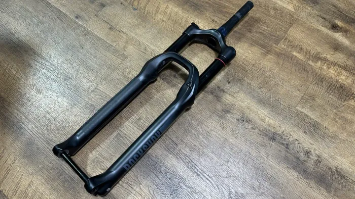 SUSPENSÃO ROCK SHOX GOLD 35 GOLD RL 160MM GARFO