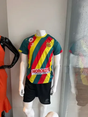 Camisas de Futebol local (ATACADO)