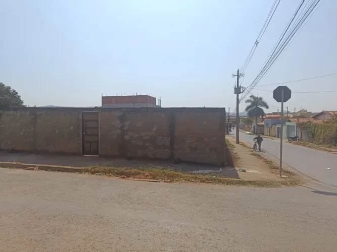 6 lotes juntos no Bairro Canelas 