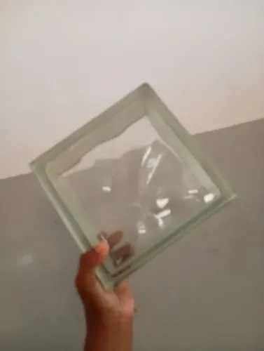 Tijolo de vidro nunca usado