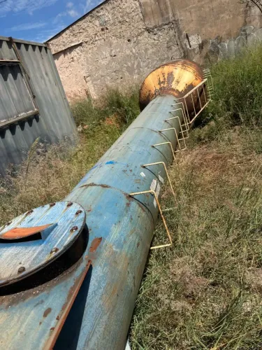Caixa d'água metálica tipo taça 5.000L - Usado (sem frete)