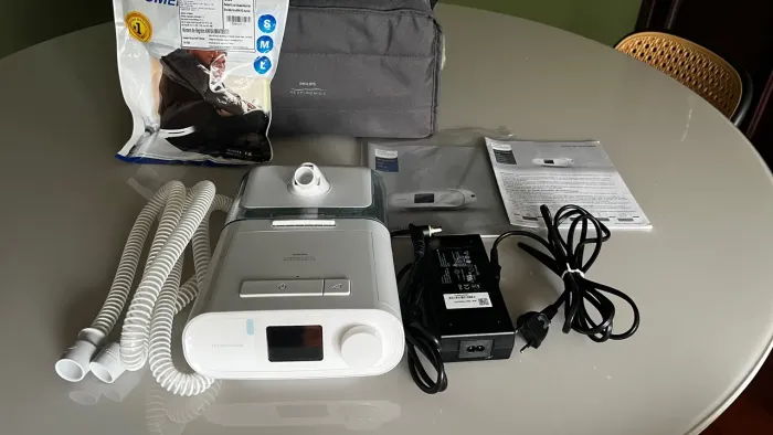 CPAP Philips Auto DreamStation + Umidificador + Máscara DreamWear - NOVO