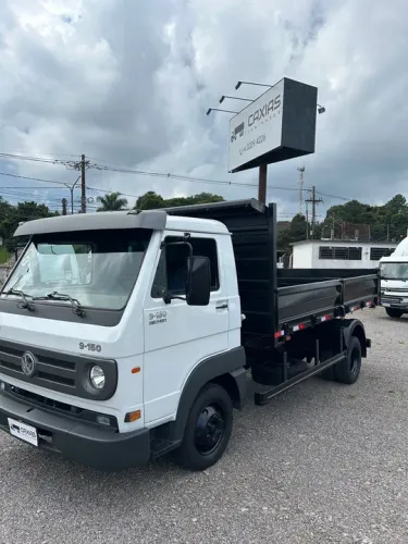 Volks 9-150 com caçamba 