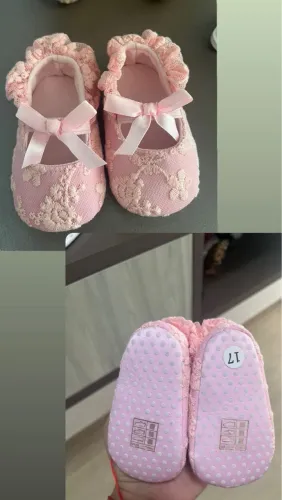 Sapatinhos de Bebê Rosa - Nunca usado