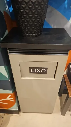 Lixeira de Madeira para Organização - LIXO