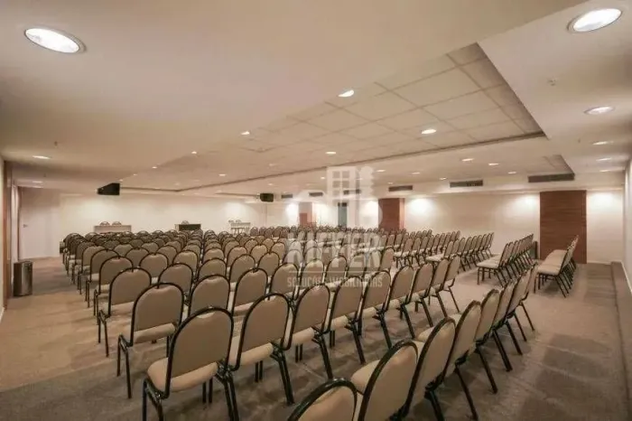 Sala Comercial Mobiliada no Parque das Águas 16º Andar