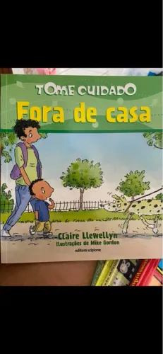 Livro Infantil - Tome Cuidado Fora de Casa