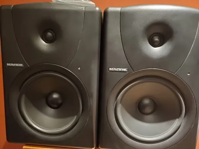 Par de Monitor De Áudio Mackie Mr8 Ativo (Usado)