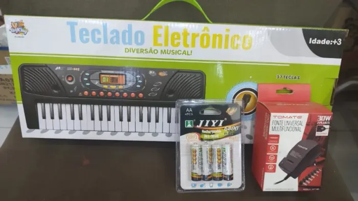 kit teclado , pilha recarregavel e fonte