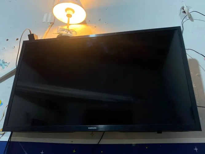 Vende Tv Samsung Smart 32 polegadas Acompanha nota fiscal 1 ano de uso
