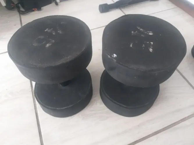 2  pesos de 4.5 kilos totalizando 9 kilos 