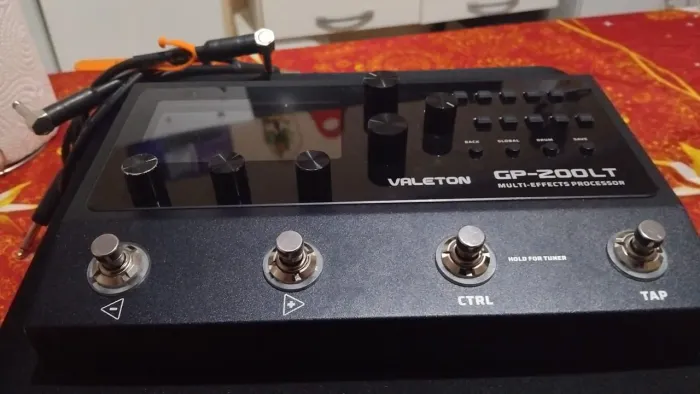 Pedaleira Valeton gp200lt