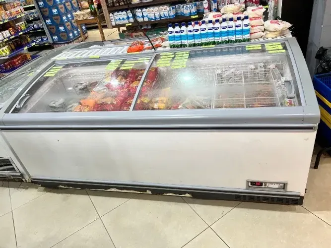 Freezer Ilha horizontal 2,20 M Usado, Funcionando perfeitamente.