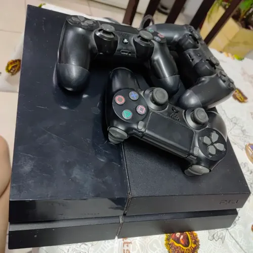 Ps4 funcionando perfeitamente, além da venda também aceito trocas por placas de vídeo