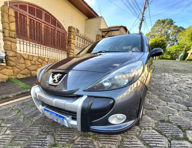 Peugeot 207 SW Escapade 1.6 16V Flex 5P 2011
