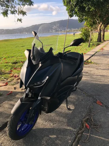 Yamaha x-max com apenas 5.650km rodados 