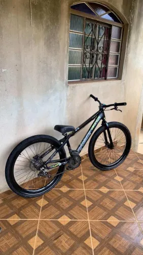 Bike avenda zero detalhe só pega e ser feliz