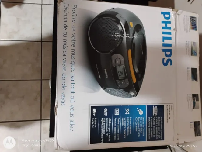 Radio CD Philips AZ-328 na embalagem