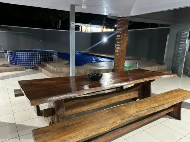 Casa completa com Piscina em Aruanã - 4 Quartos.