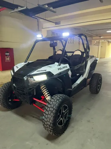UTV Polaris 2015 RZR XP 1.000 cambio CVT original e motor de HB20 perfeito