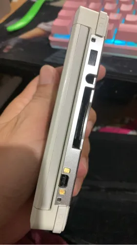 Nintendo 3ds com defeito (sucata com todas as peças dentro)