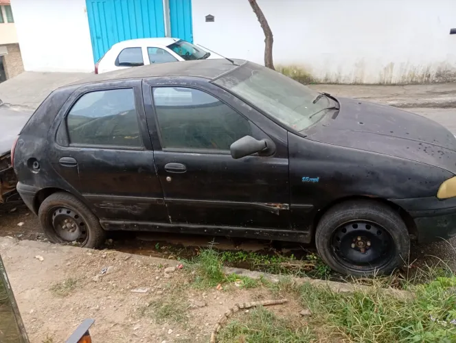 Fiat Palio EL 1.5 MPI 2P E 4P (álcool) 1996