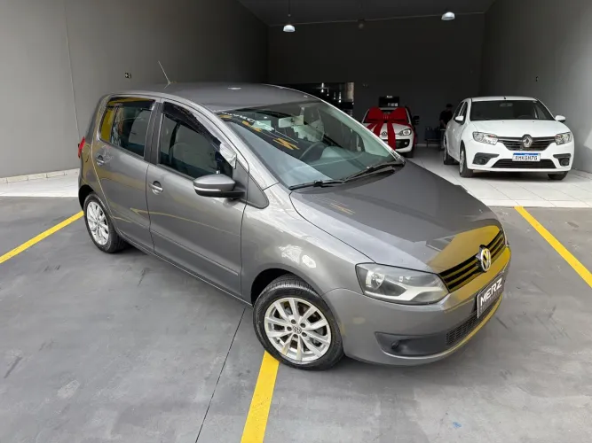 Volkswagen Fox 1.6 MI Total Flex 8V 5P 2014