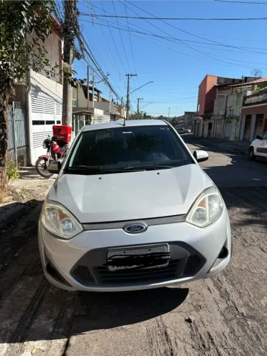 Ford Fiesta Sedan SE 1.6 8V Flex 4P 2014
