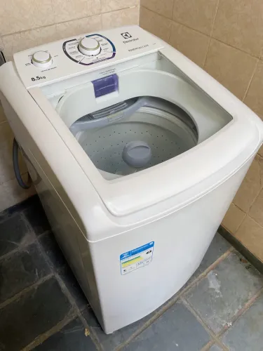 Máquina de lavar Eletrolux 8,5kg (entrego)
