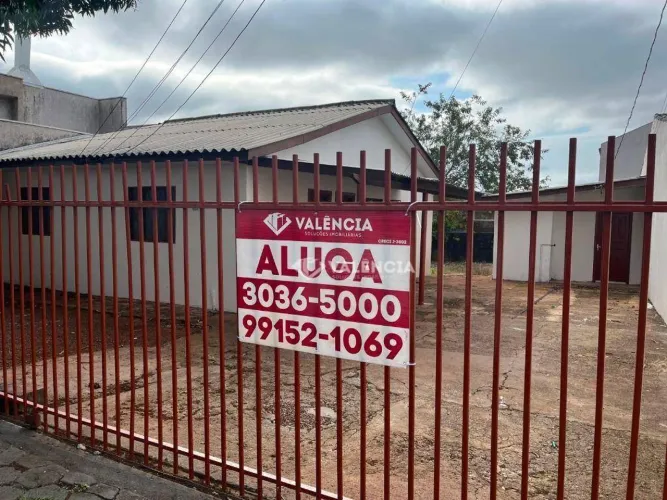 Casa com 3 dormitórios para alugar, 100 m² por R$ 1.860,00/mês - Tropical - Cascavel/PR