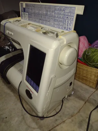Máquina janome borda automática