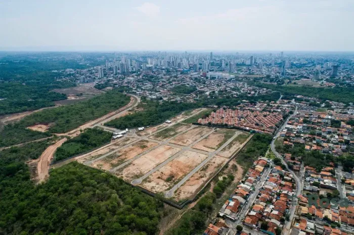 Terreno em Condomínio no Santa Rosa