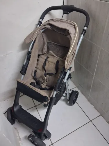 Vende-se carrinho de bebê