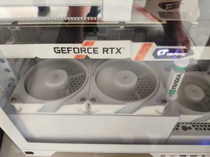 PLACA DE VIDEO COLORFUL IGAME RTX 3060 ULTRA W OC 12GB GDDR6