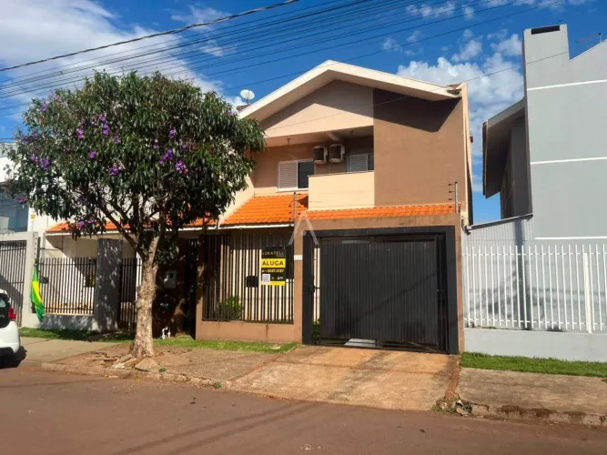 Sobrado 3 quartos para aluguel no Bairro JARDIM GISELA em TOLEDO por R$ 4.500,00