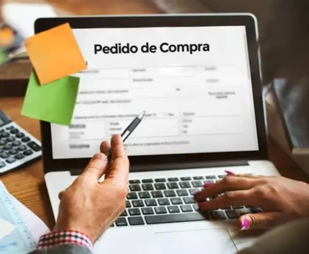 CONTRATA-SE COMPRADOR C/ EXPERIÊNCIA 