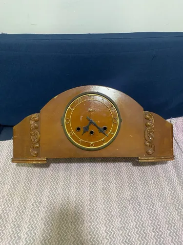 Vendo relógio em madeira antigo para colecionadores