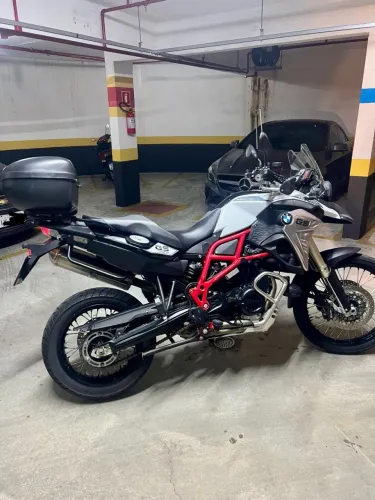 F800 GS impecável, aceito troca por carro de maior valor