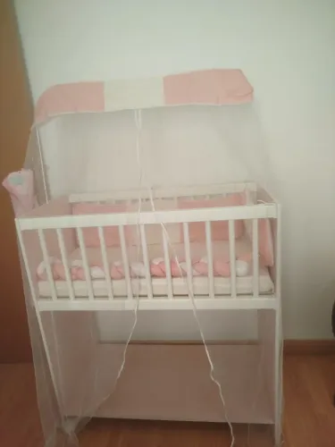 Vendo Mini berço com enxoval