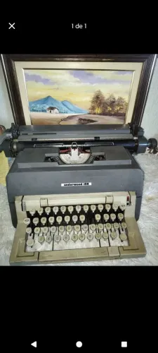 2 máquina datilografia antigas