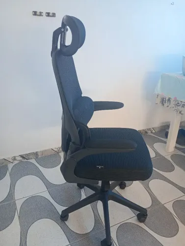 Cadeira ergonômica com proteção para lombar, malha respirável e suporte para cabeça