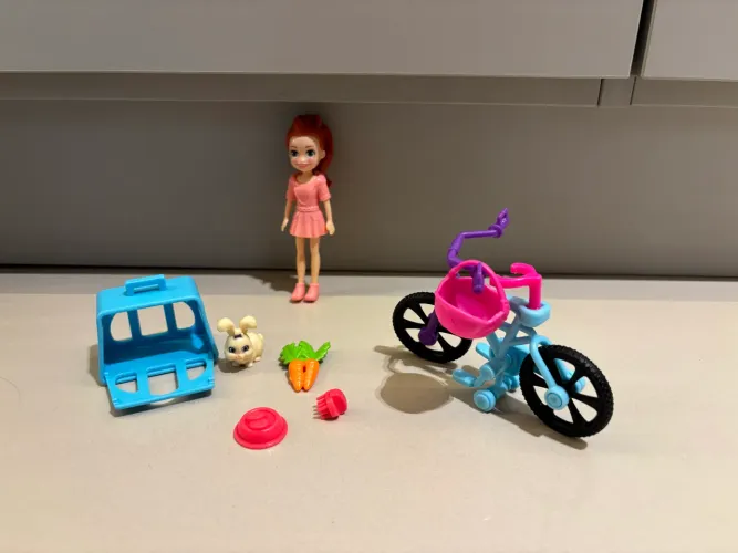 Polly pocket dona de coelho e esportista
