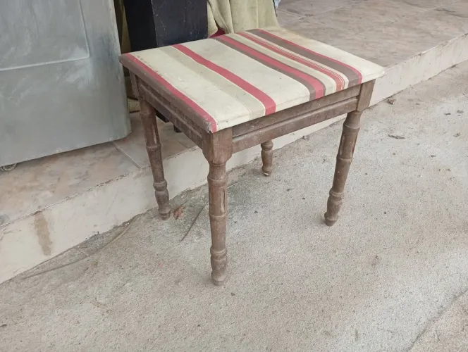 Banqueta muito antiga