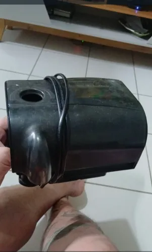 Vendo aquário e flito junto ou separado tenho mais 2 filtro 800 outro 400