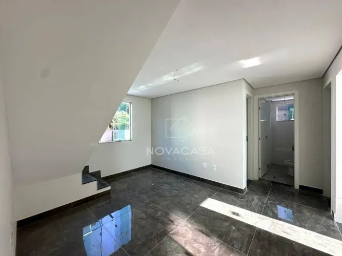 Cobertura com 2 dormitórios à venda, 110 m² por R$ 460.000,00 - Copacabana - Belo Horizont