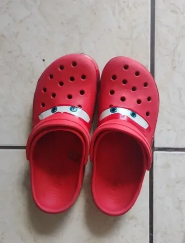 Crocs mcqueen 