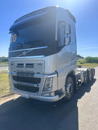 VOLVO FH 460 GLOBETROTTER AUTOMATICO 8X2 -ANO 2020
